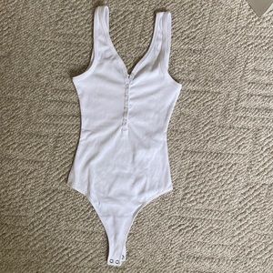 ABERCROMBIE AND FITCH white tank top bodysuit size small.